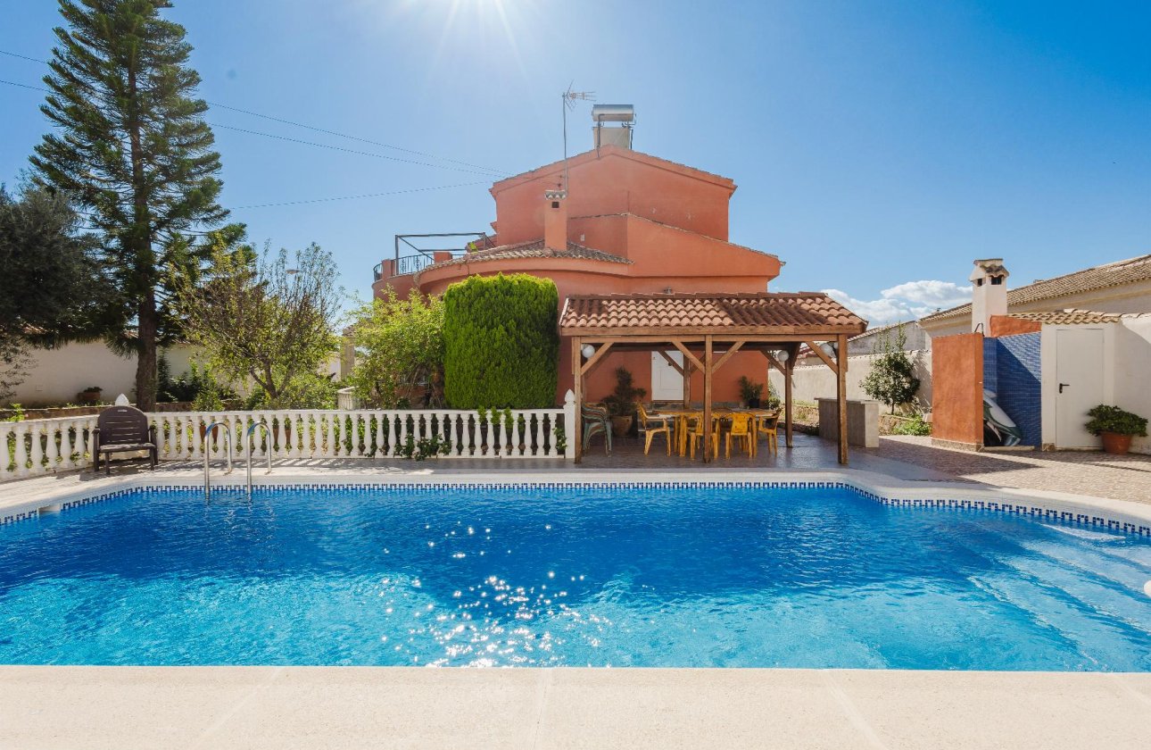 Resale - Villa - Torrevieja - La Siesta