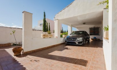 Resale - Villa - Torrevieja - La Siesta