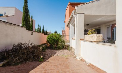Resale - Villa - Torrevieja - La Siesta