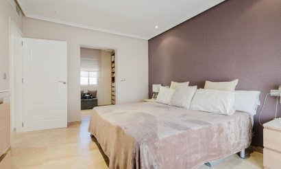 Resale - Villa - Torrevieja - La Siesta