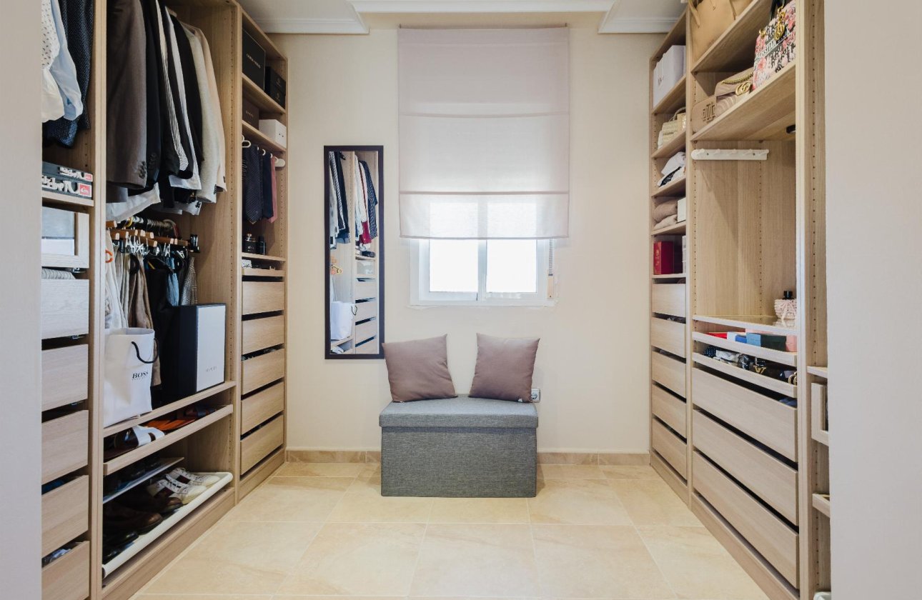 Resale - Villa - Torrevieja - La Siesta