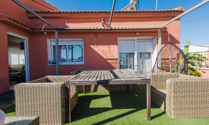 Resale - Villa - Torrevieja - La Siesta