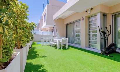 Resale - Villa - Pilar de la Horadada - Pueblo Latino