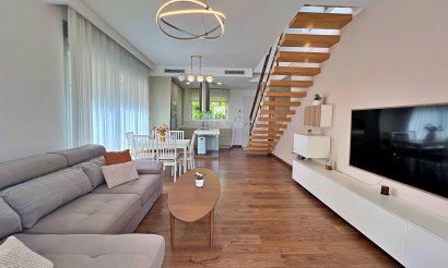 Resale - Villa - Pilar de la Horadada - Pueblo Latino