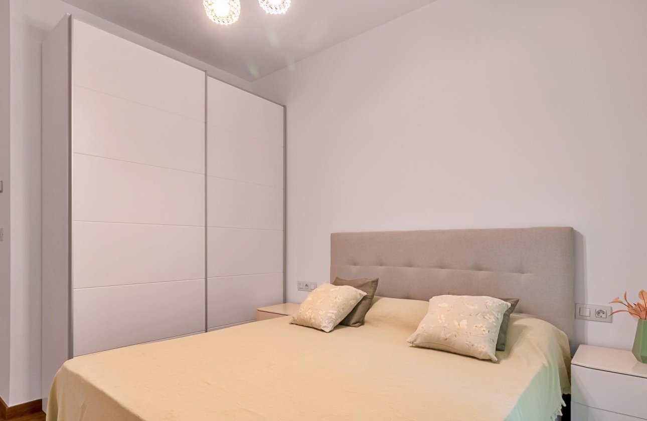 Resale - Villa - Pilar de la Horadada - Pueblo Latino