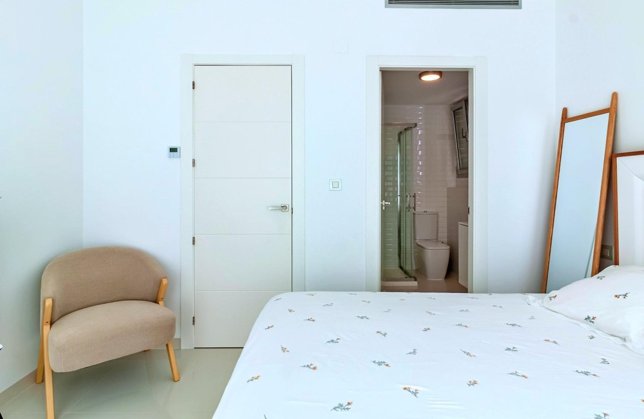 Resale - Villa - Pilar de la Horadada - Pueblo Latino