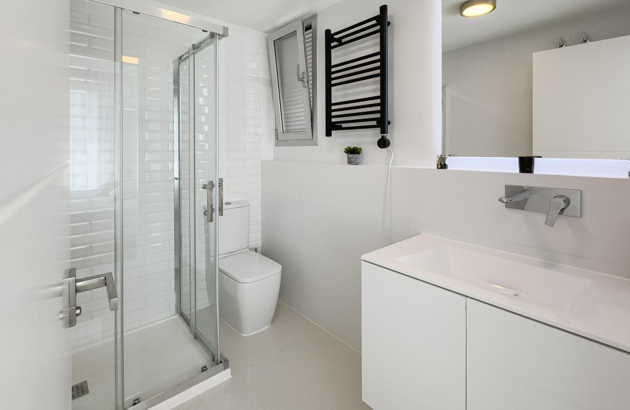 Resale - Villa - Pilar de la Horadada - Pueblo Latino