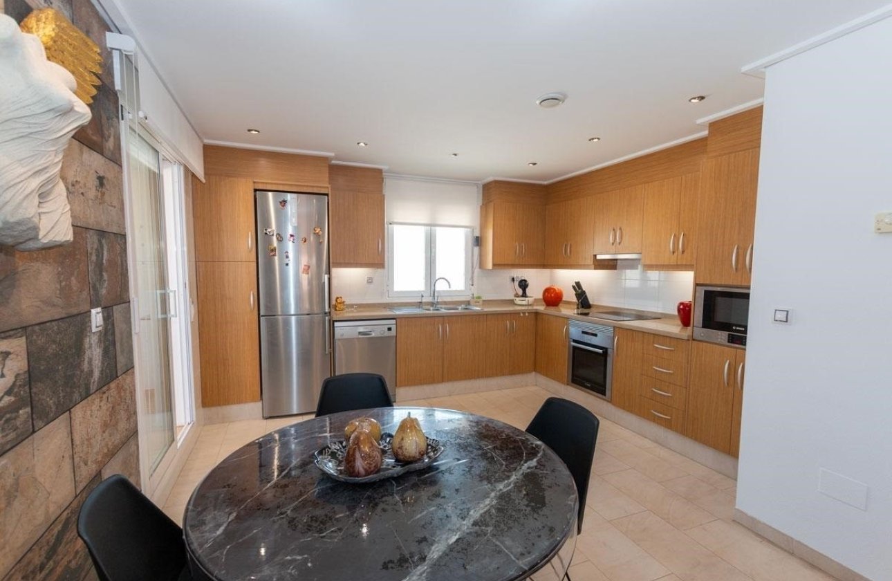 Resale - Apartment / flat - Orihuela Costa - Los Dolses