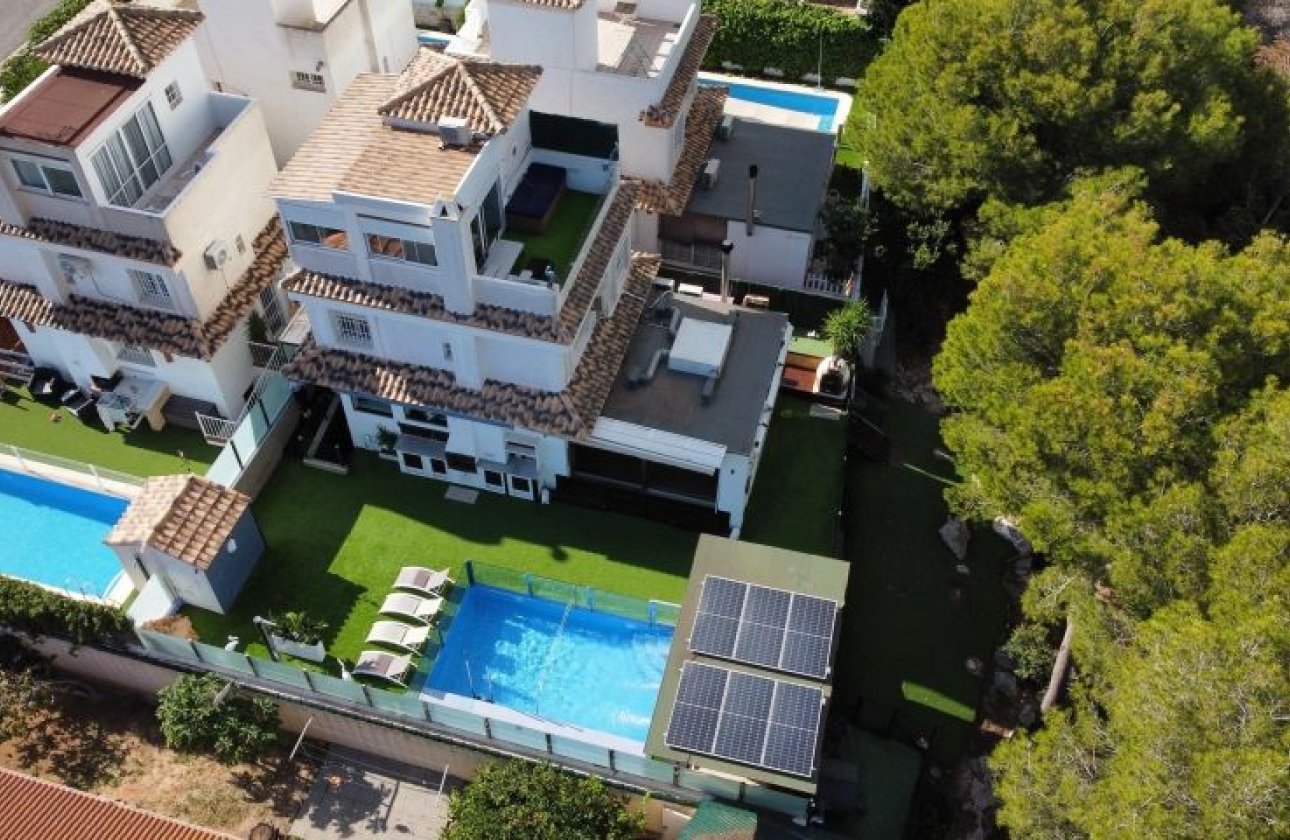 Resale - Villa - Orihuela Costa