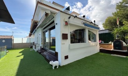 Resale - Villa - Orihuela Costa