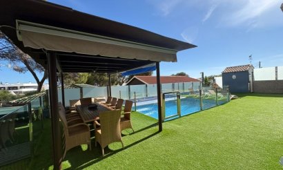 Resale - Villa - Orihuela Costa