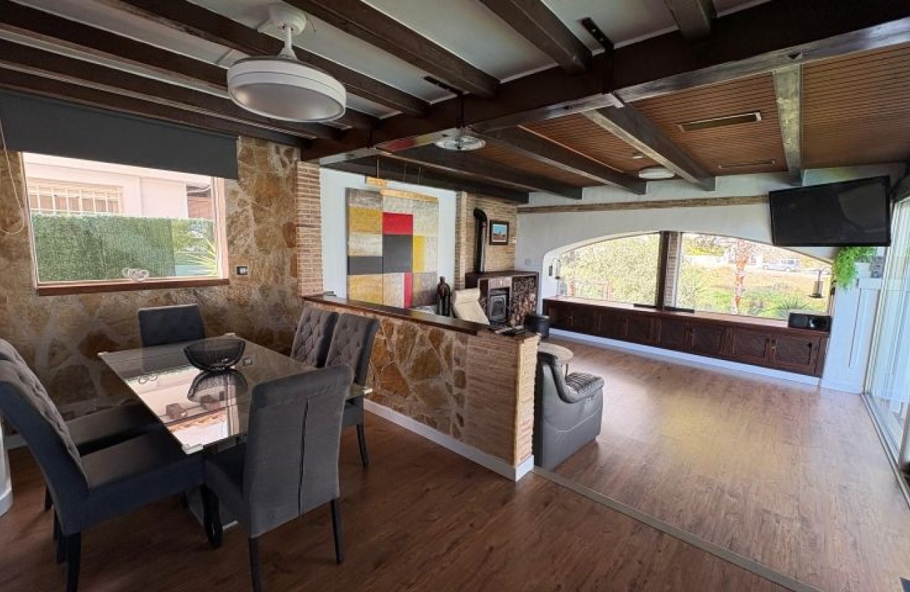 Resale - Villa - Orihuela Costa