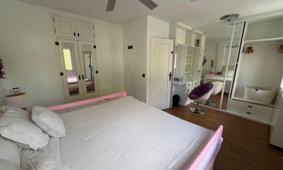 Resale - Villa - Orihuela Costa