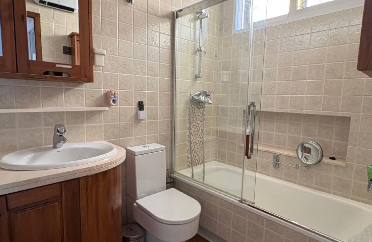 Resale - Villa - Orihuela Costa