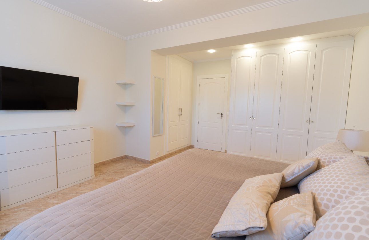 Reventa - Villa / Semi detached - Torrevieja - Los Balcones