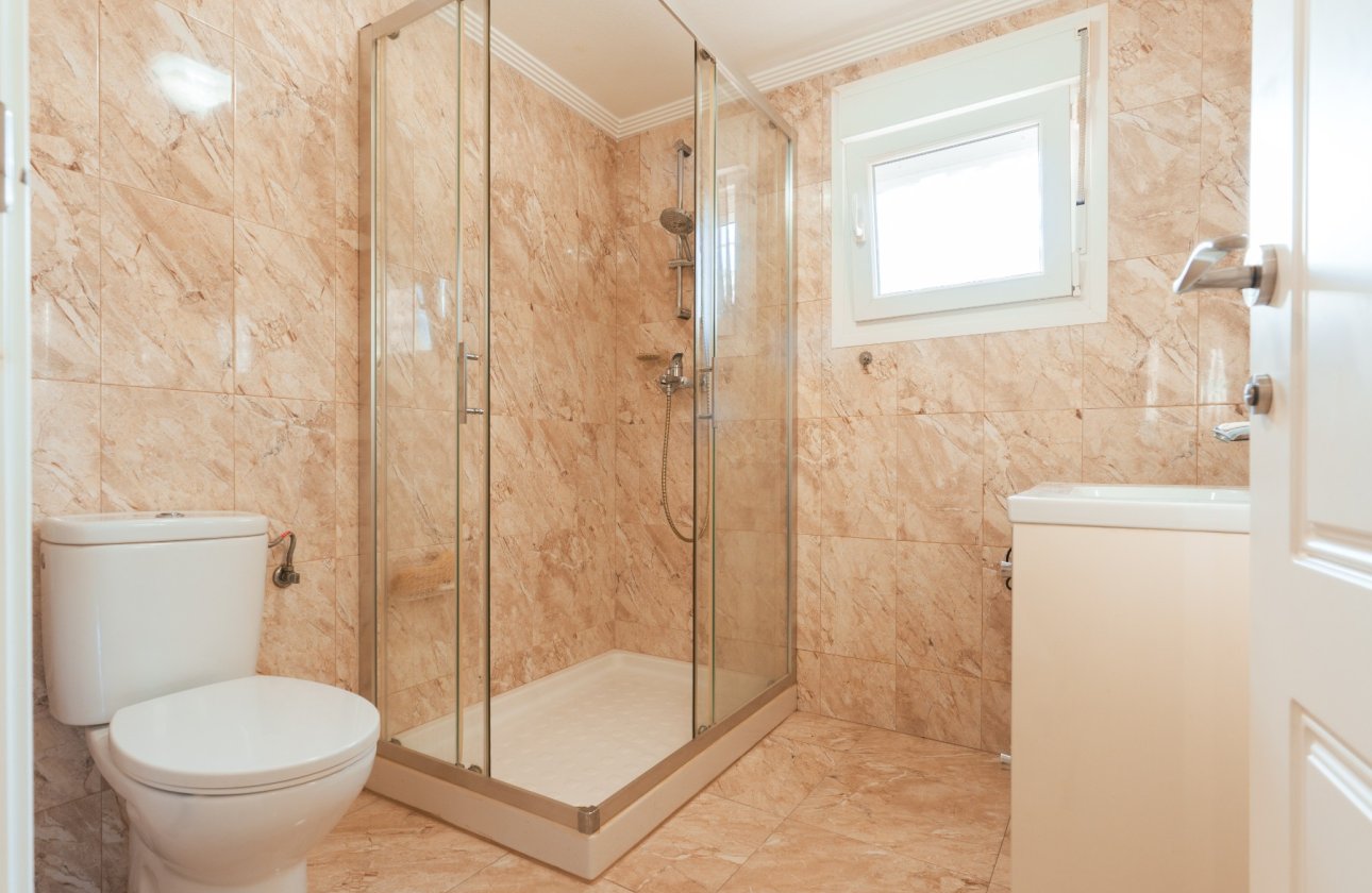 Reventa - Villa / Semi detached - Torrevieja - Los Balcones