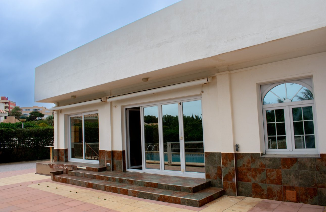 Resale - Villa - Cartagena - La Manga del Mar Menor