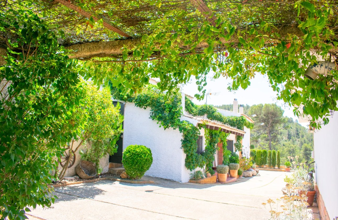 Resale - Villa - Onil