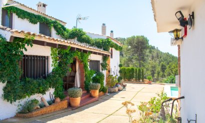 Resale - Villa - Onil