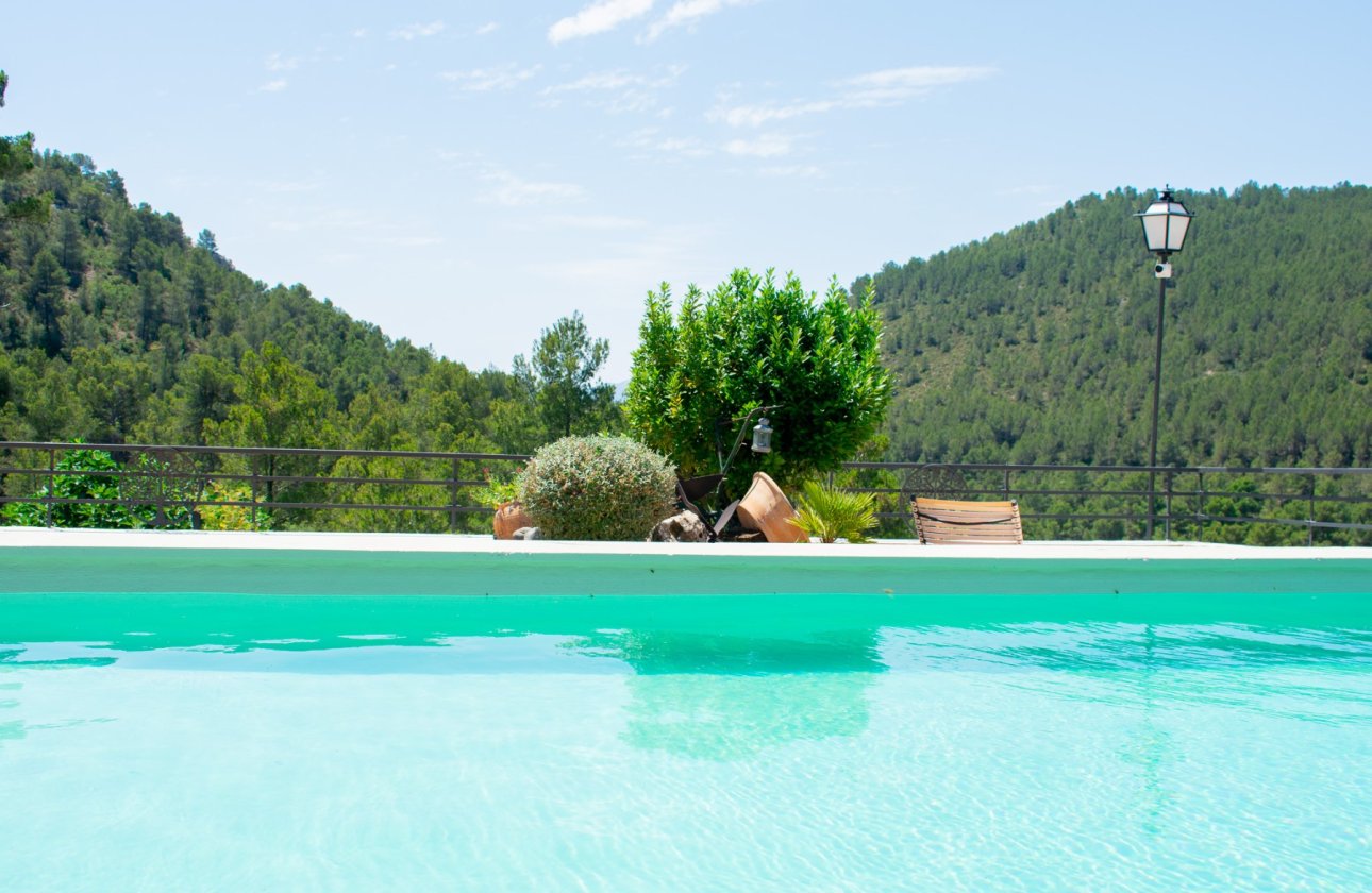 Resale - Villa - Onil