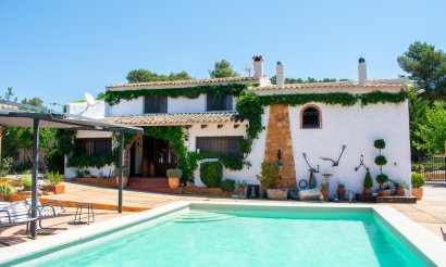 Resale - Villa - Onil