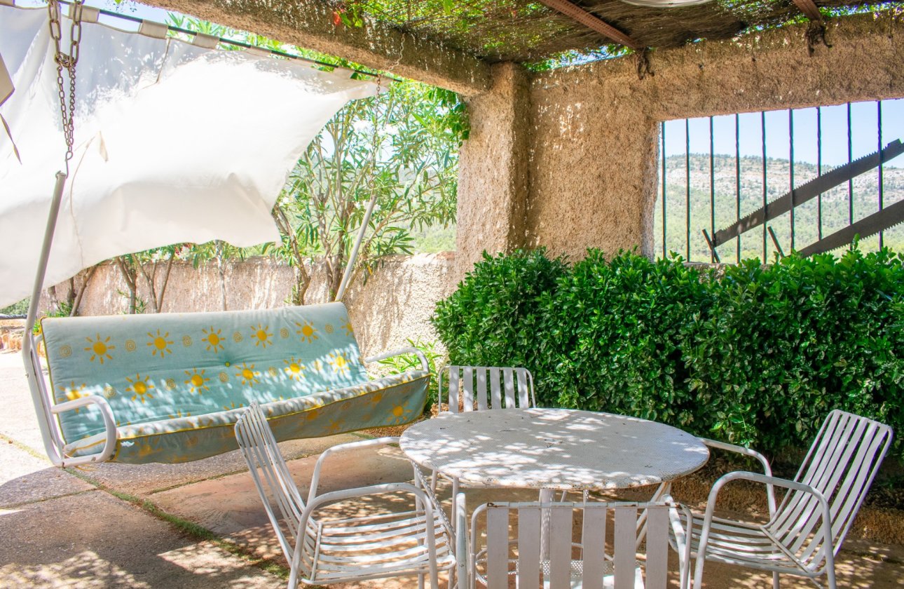 Resale - Villa - Onil