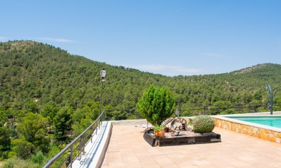 Resale - Villa - Onil