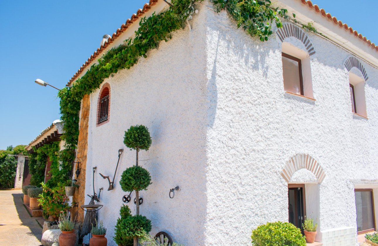 Resale - Villa - Onil