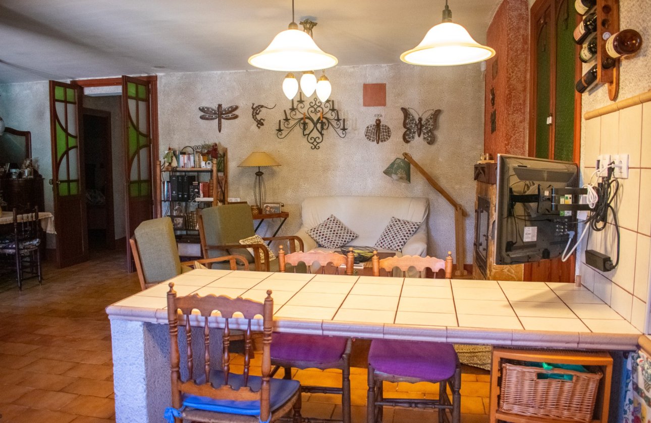 Resale - Villa - Onil