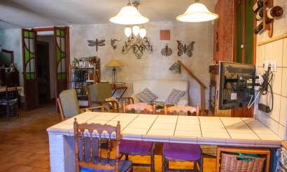 Resale - Villa - Onil