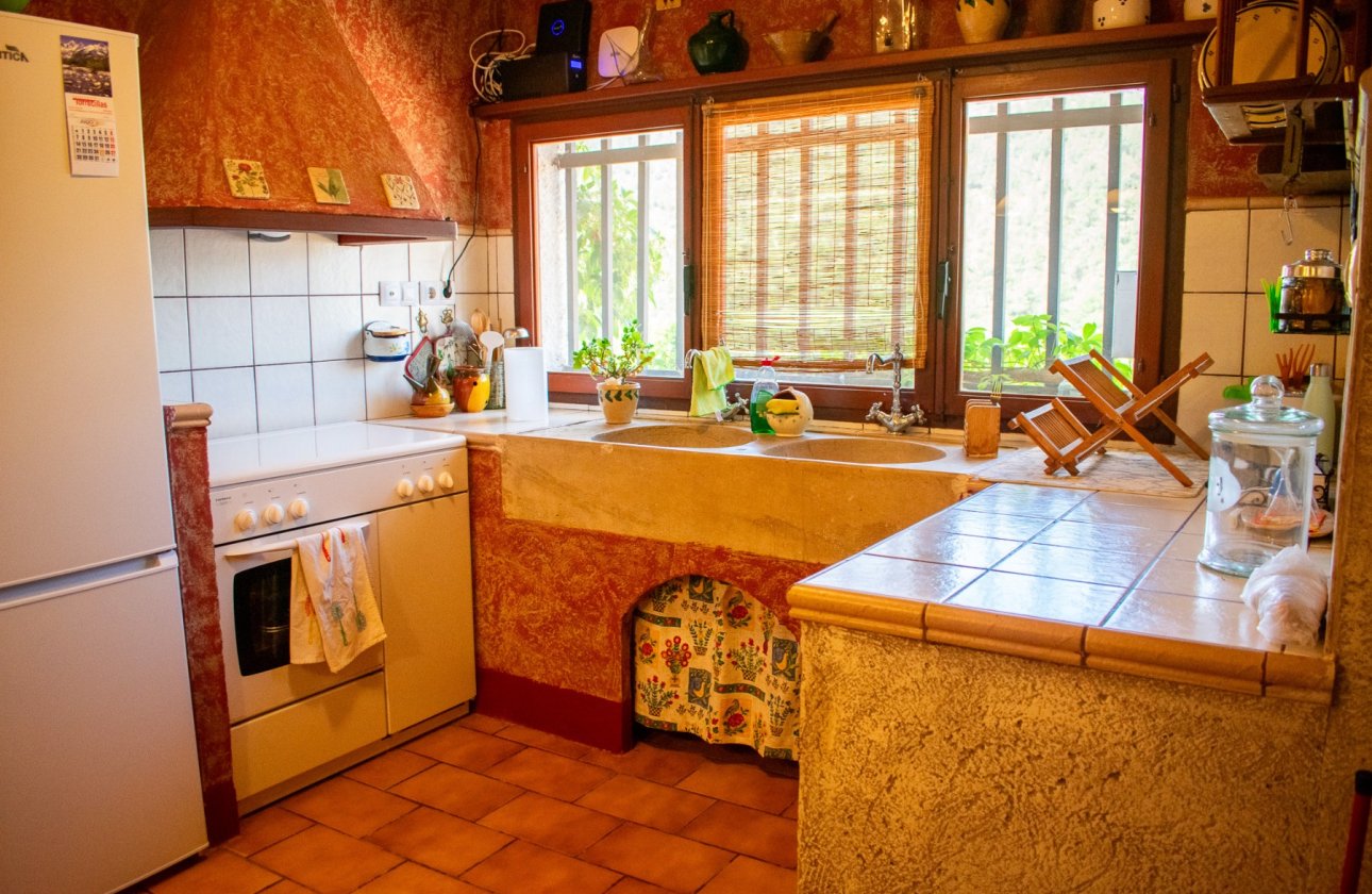 Resale - Villa - Onil