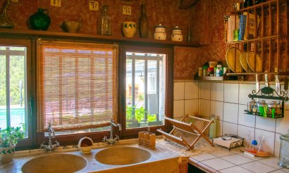 Resale - Villa - Onil