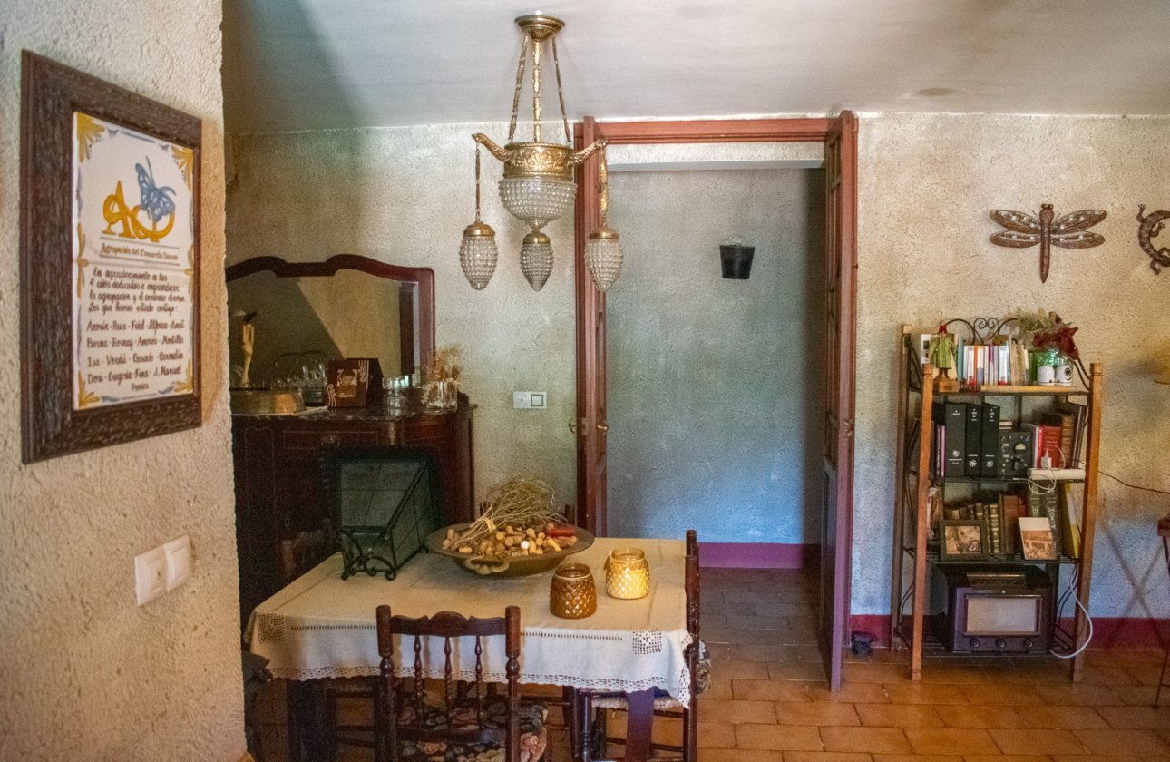 Resale - Villa - Onil