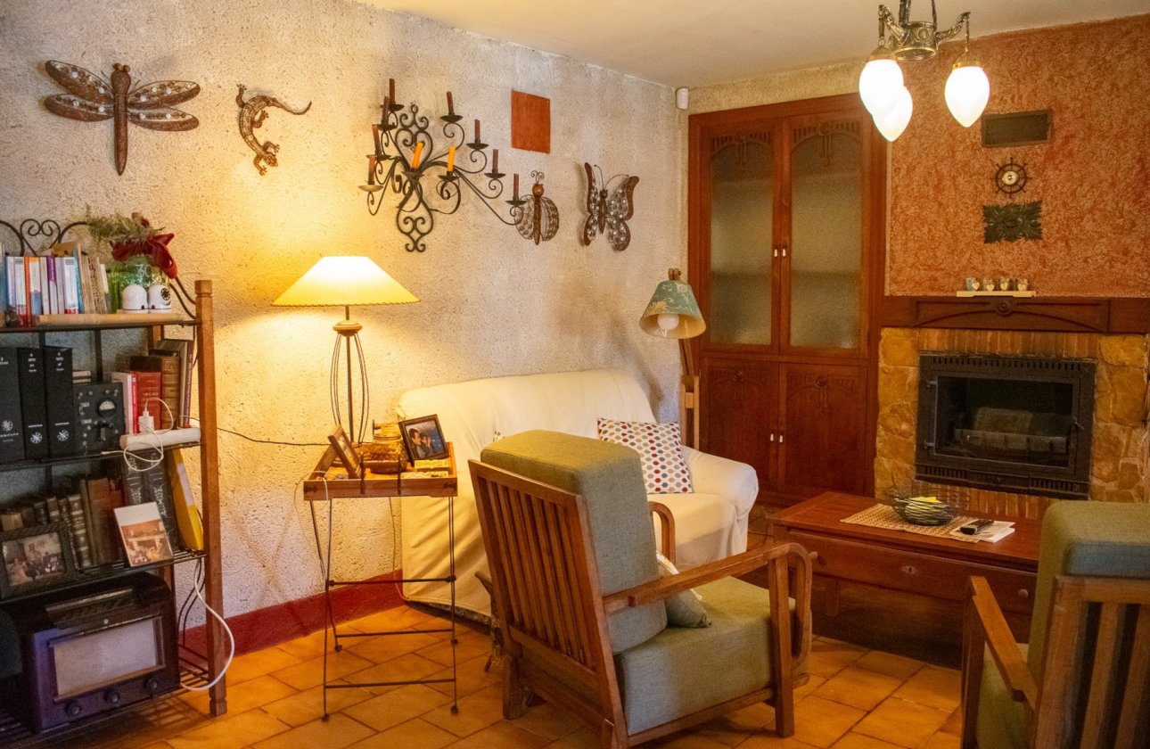 Resale - Villa - Onil