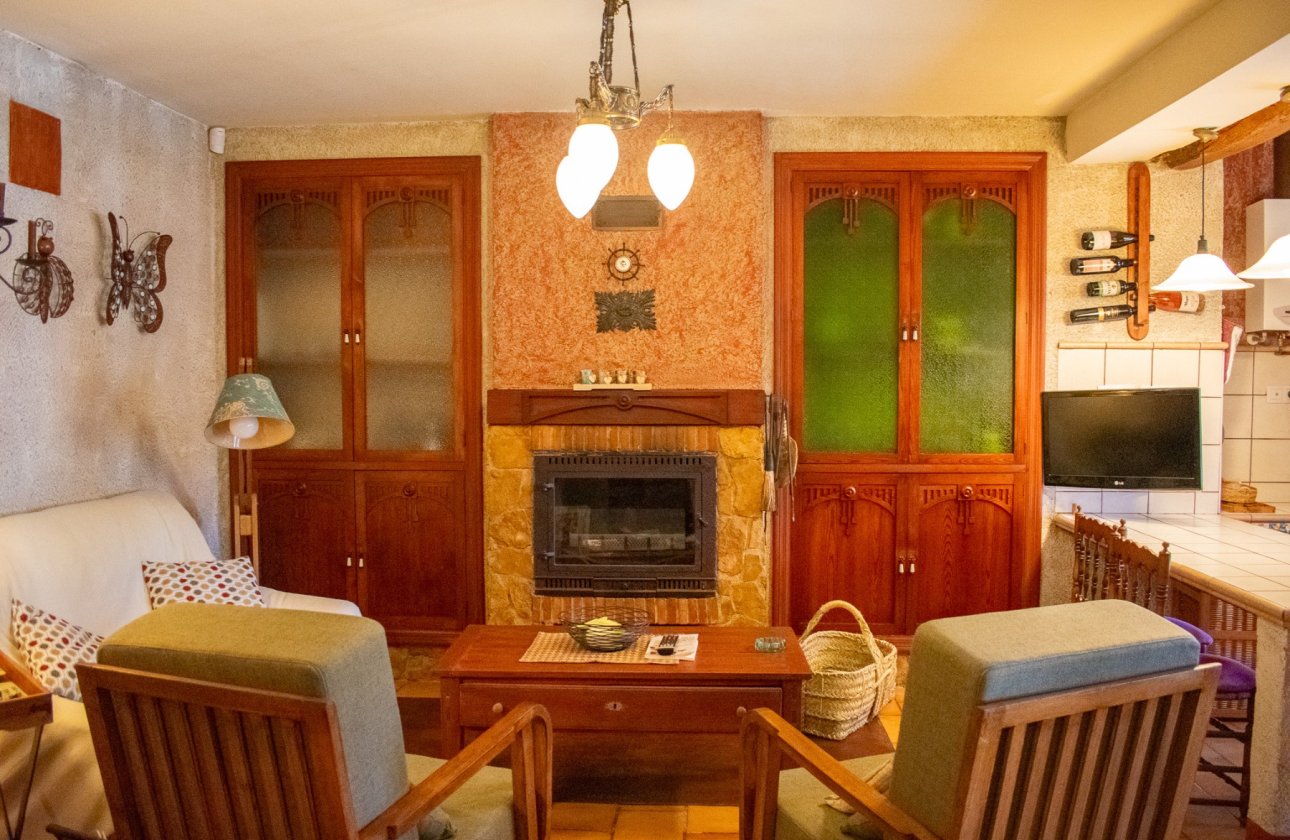 Resale - Villa - Onil