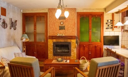 Resale - Villa - Onil