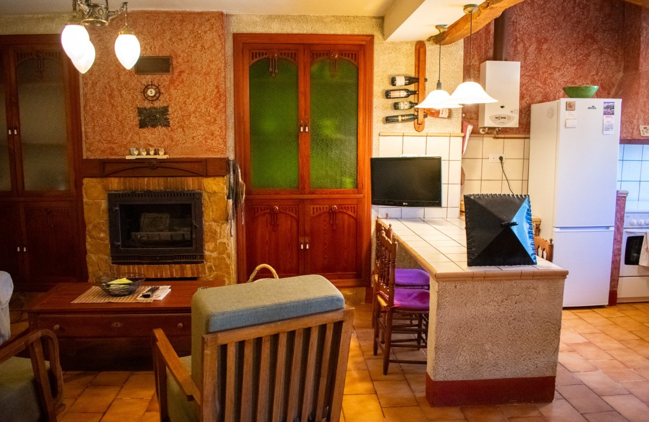 Resale - Villa - Onil