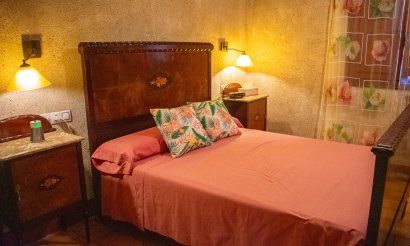 Resale - Villa - Onil