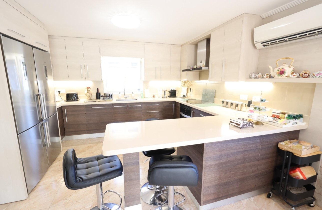 Resale - Villa - Torrevieja - Los Balcones - Los Altos del Edén