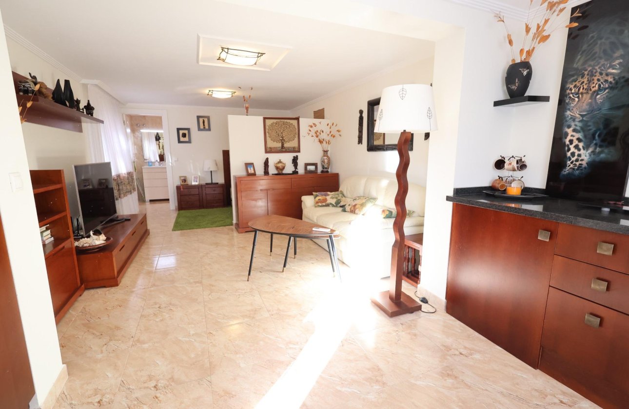 Resale - Villa - Torrevieja - Los Balcones - Los Altos del Edén