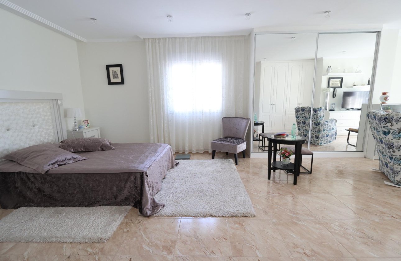 Resale - Villa - Torrevieja - Los Balcones - Los Altos del Edén