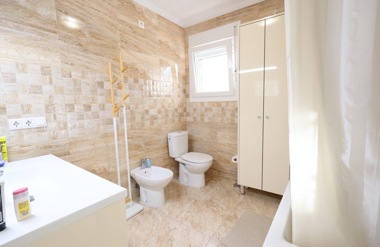 Resale - Villa - Torrevieja - Los Balcones - Los Altos del Edén