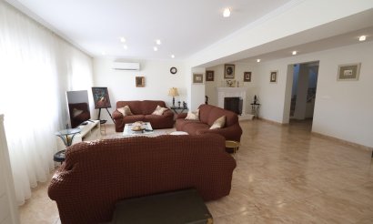 Resale - Villa - Torrevieja - Los Balcones - Los Altos del Edén