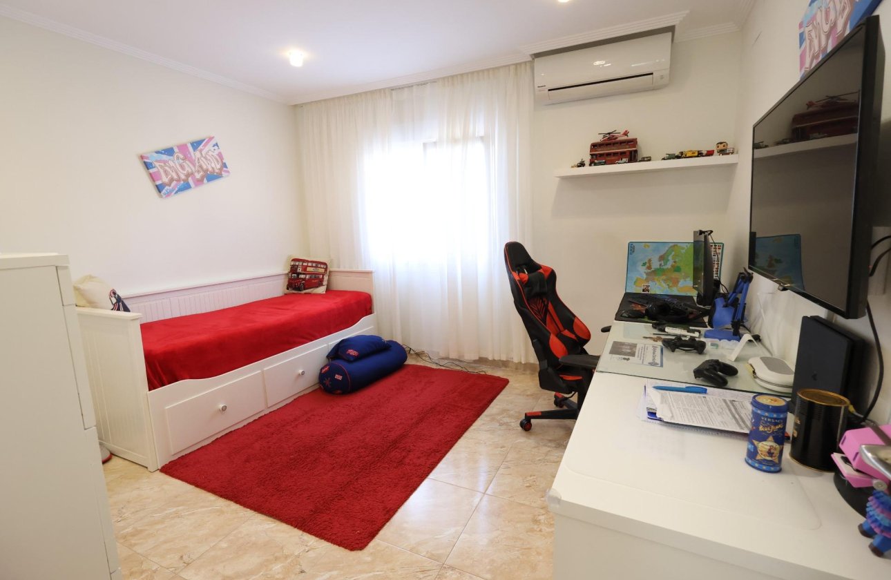 Resale - Villa - Torrevieja - Los Balcones - Los Altos del Edén