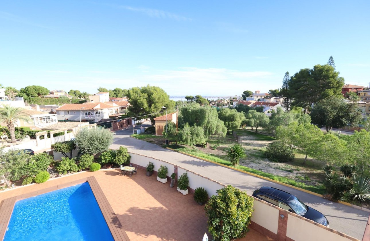 Resale - Villa - Torrevieja - Los Balcones - Los Altos del Edén
