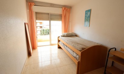 Resale - Apartment / flat - Torrevieja - Punta prima