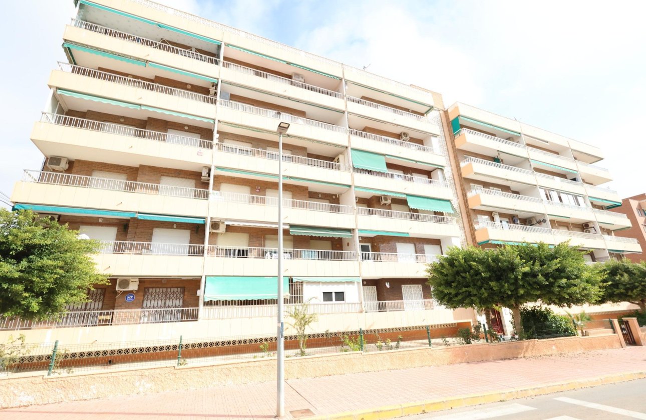 Resale - Apartment / flat - Torrevieja - Punta prima