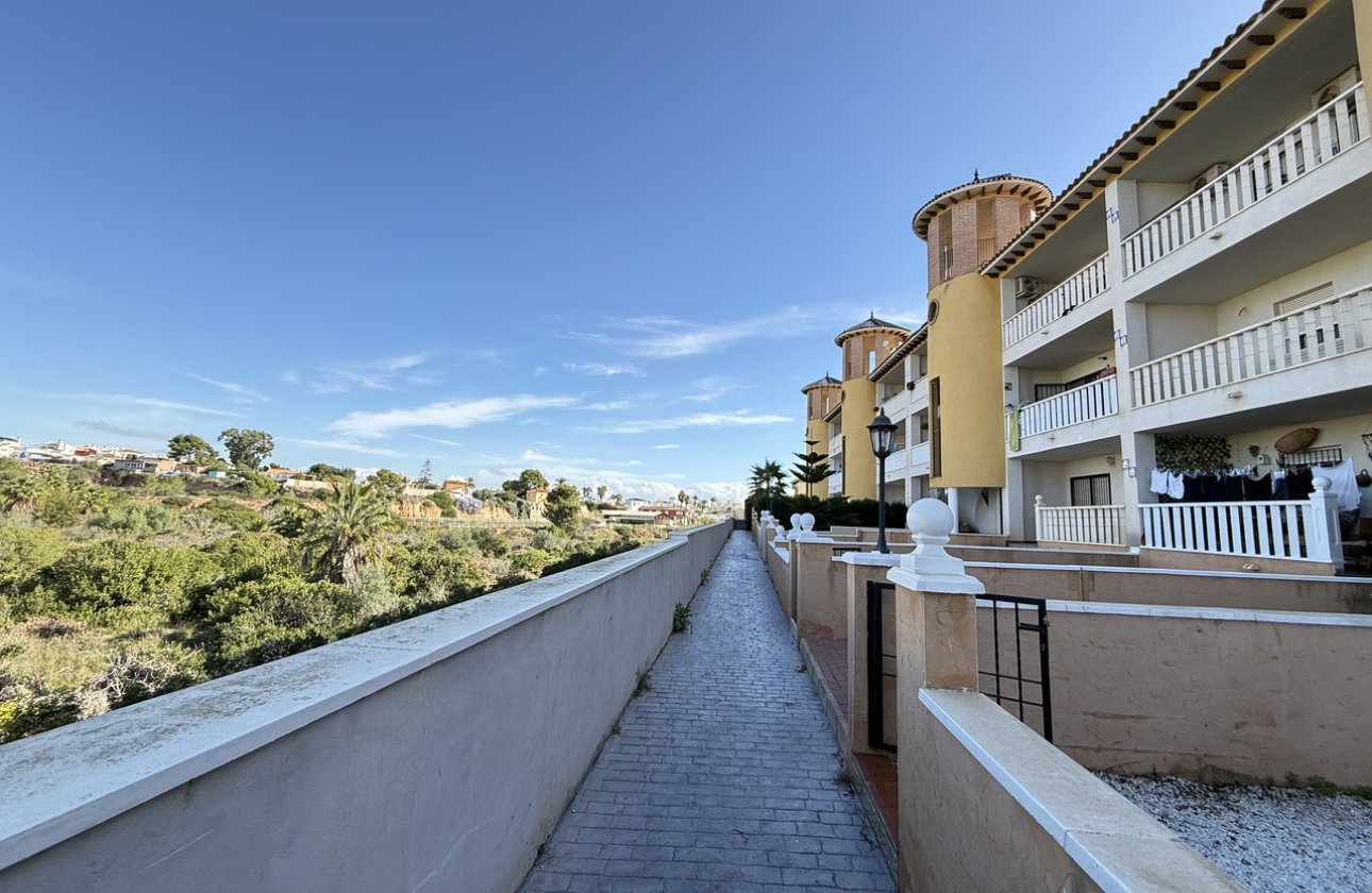 Resale - Apartment / flat - Cabo Roig
