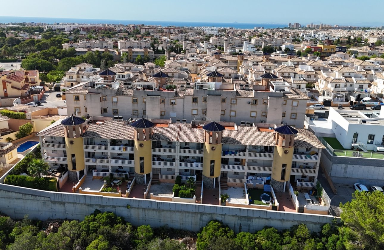 Resale - Apartment / flat - Cabo Roig