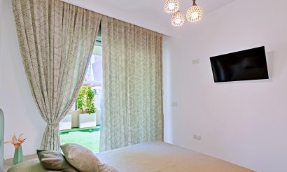 Resale - Villa - Pilar de la Horadada - Pueblo Latino